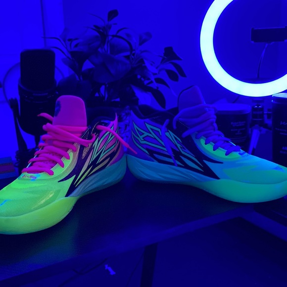 Snag - Picture 4 of 4